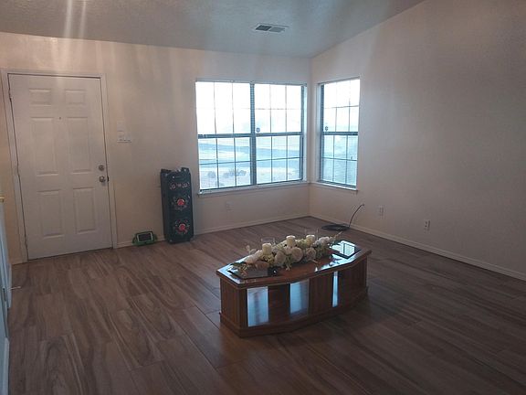 5th image of 4704 Driftwood Ave NW