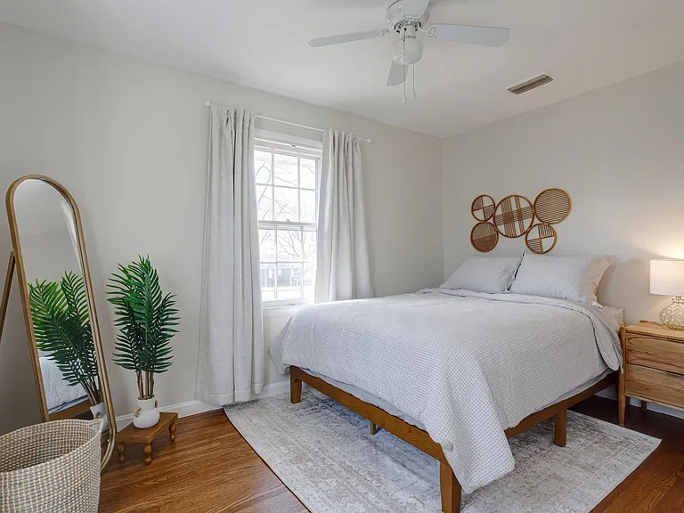 Bedroom 2 with City View