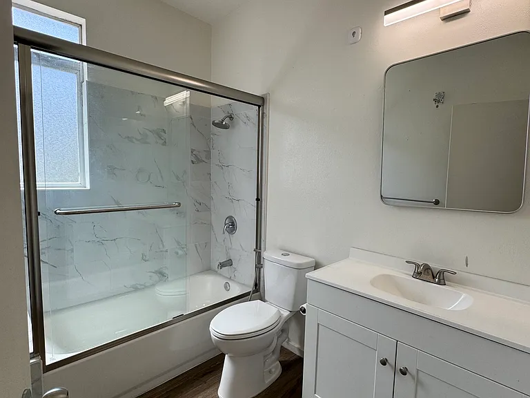 1400 Jones St #202 — Photo 12