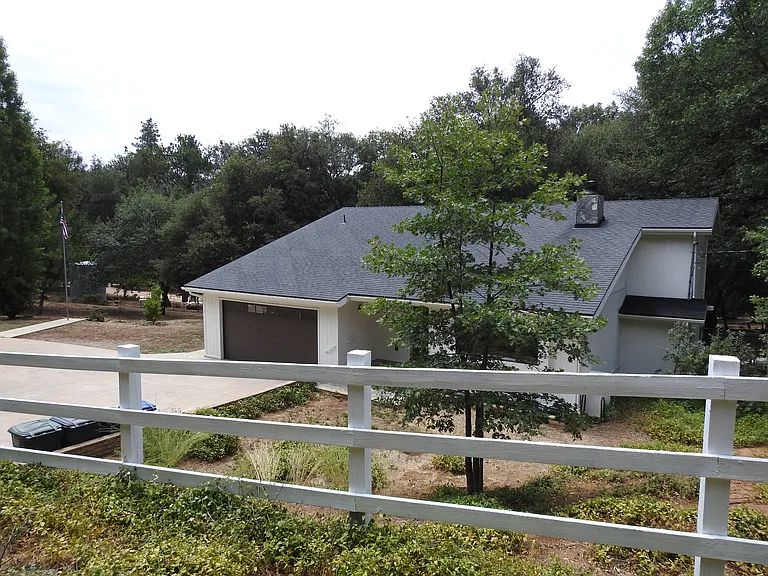 5041 Pine Ridge Ave — Photo 10
