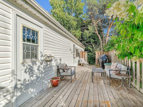 7 Oakwood Cres, Charlottetown, PE C1A 6P9