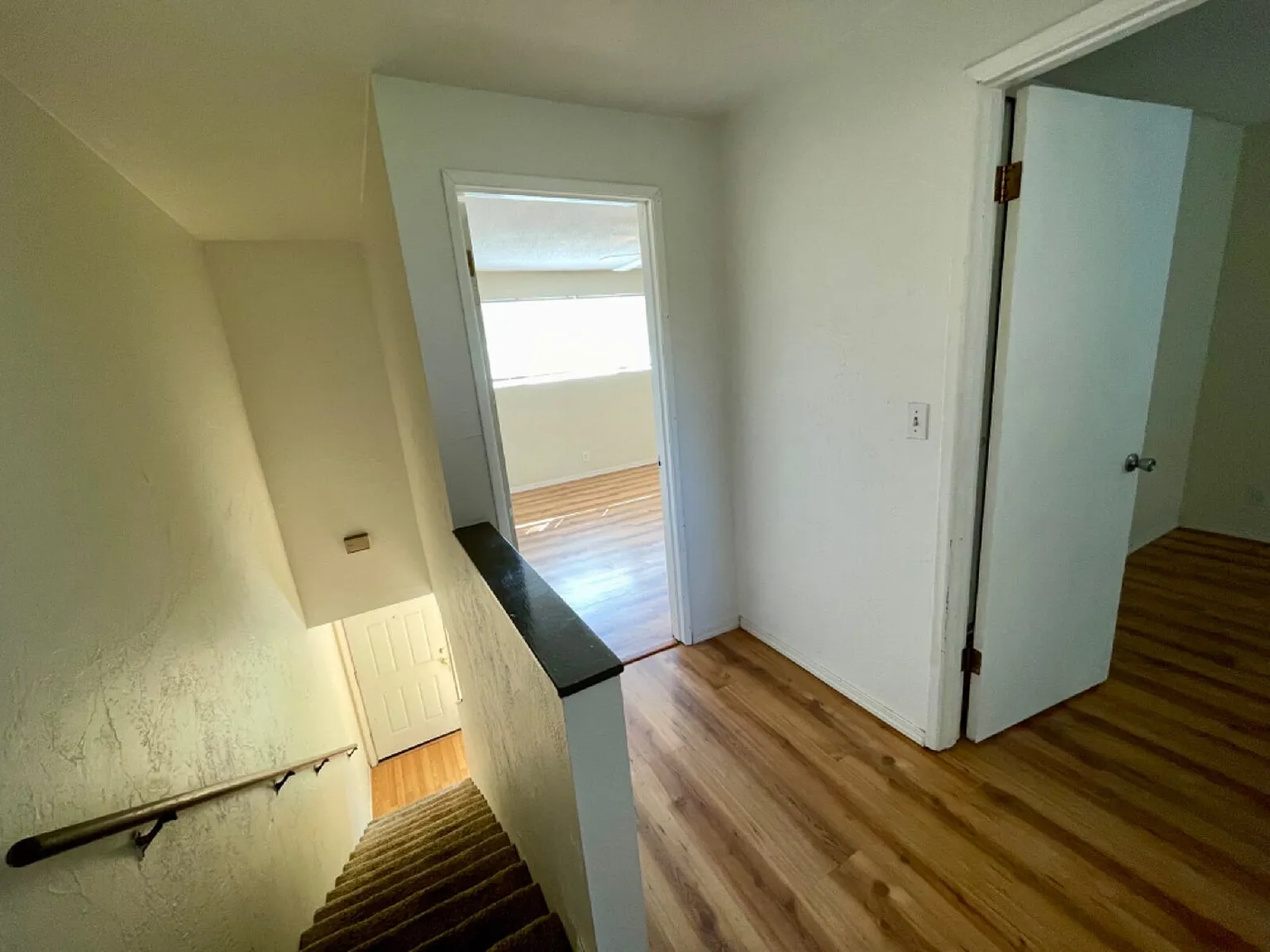 2 bed, 1.5 bath, 936 sqft, $1,395 — Photo 3