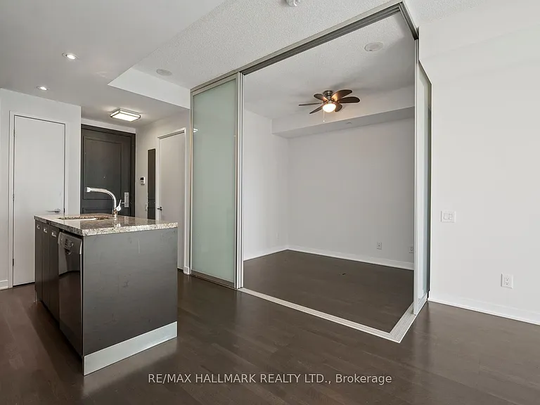 90 Park Lawn Rd #2302 — Photo 9