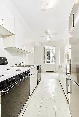 3rd image of 25 Central Park W APT 14F
