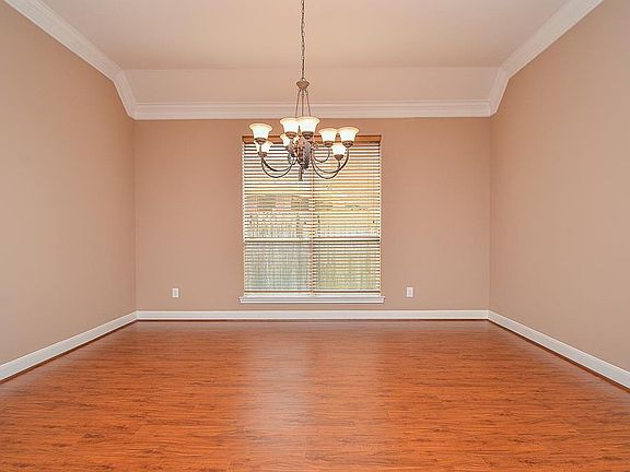 4th image of 9918 Sabine Cir