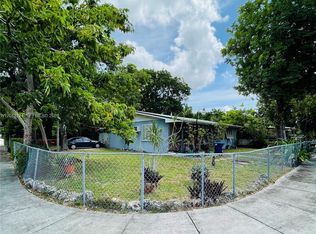 Queens Park, Miami, FL 33167