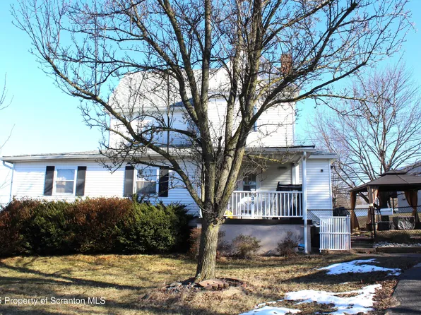 838 George St, Throop, PA 18512