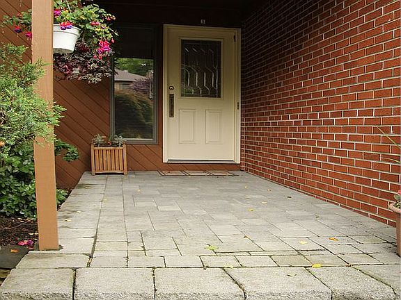Front door covered porch