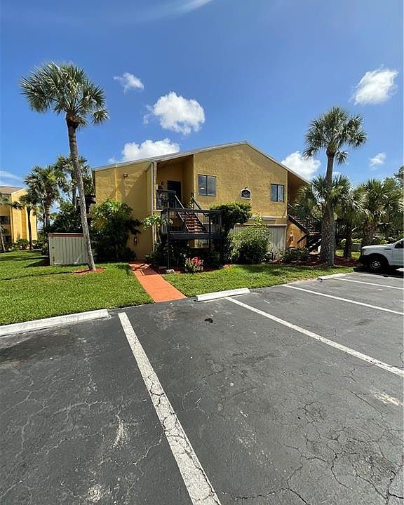 1st image of 2845 Winkler Ave