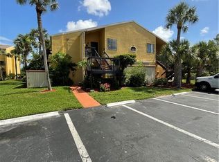 2845 Winkler Ave, Fort Myers, FL 33916