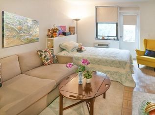 229 E 2nd St #1H, New York, NY 10009
