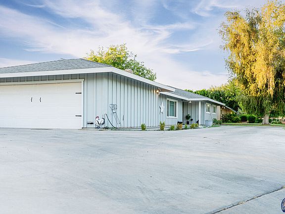 3rd image of 351 Terrace Dr
