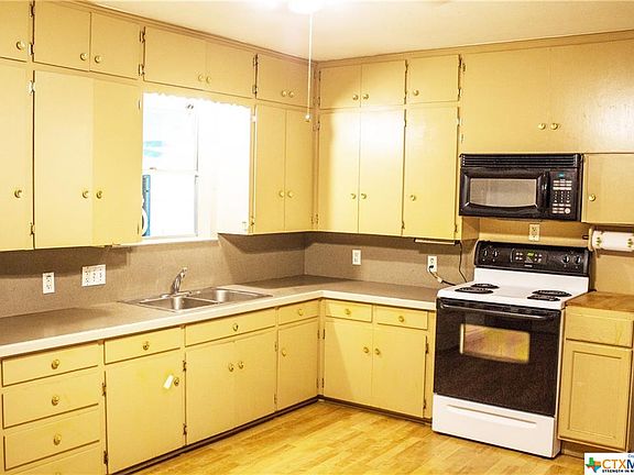 5th image of 1206 Woodall St
