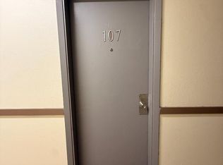 118 E 3rd St APT 107, Wapato, WA 98951