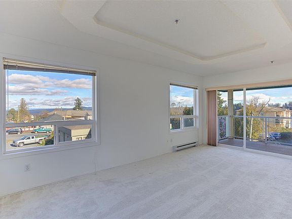 4th image of 9876 Esplanade St #403
