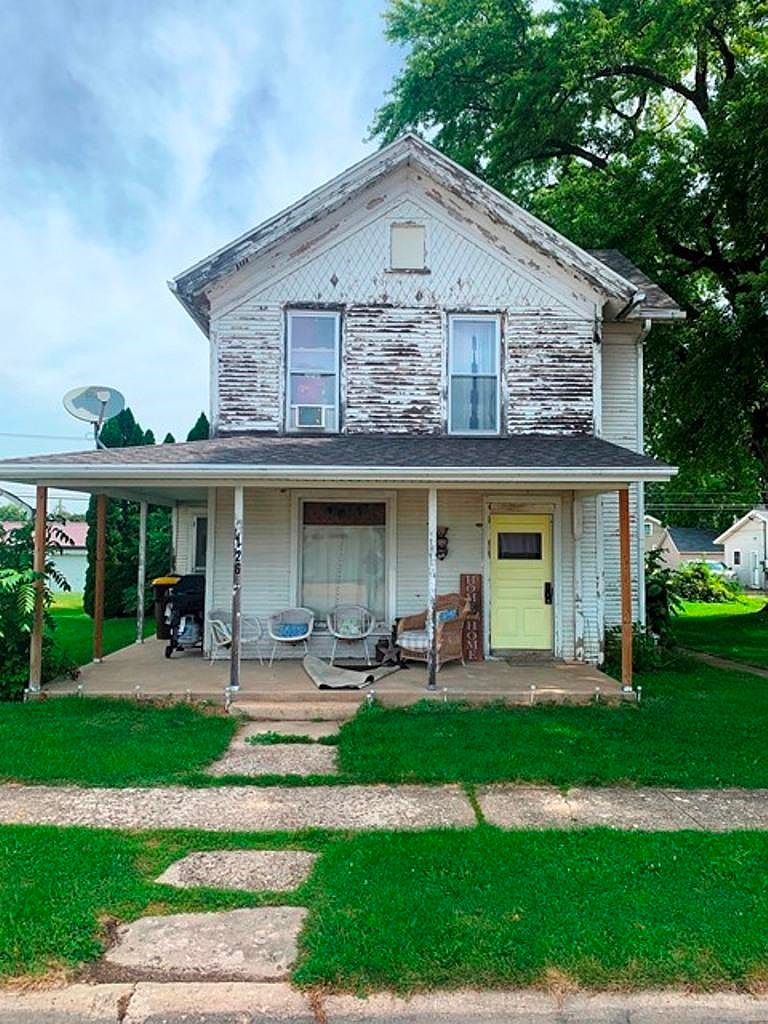 126 E Railroad St, Lena, IL 61048 Zillow