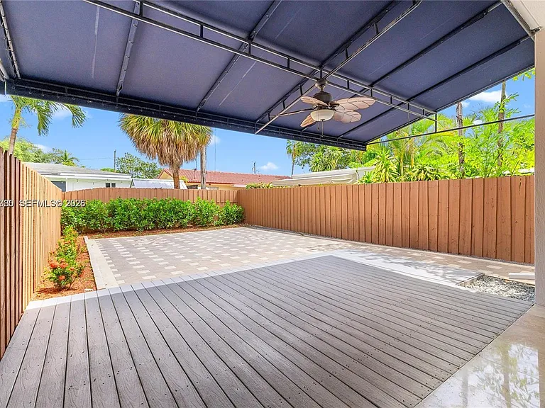 4023 SW 10th St — Photo 22