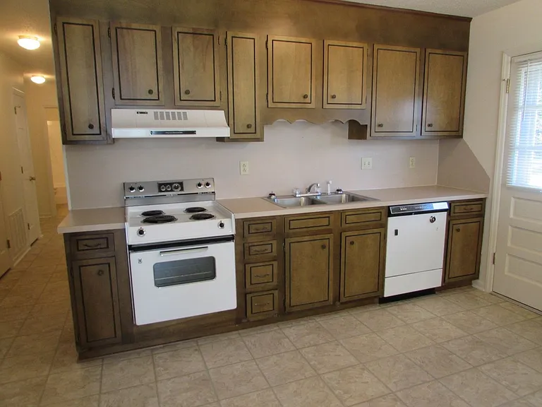 6016 Pleasant Grove Rd — Photo 10