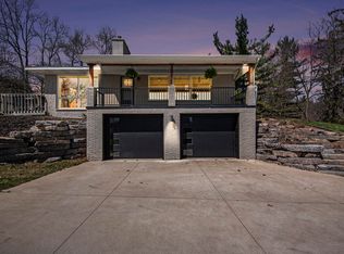 3165 Springbrook Dr NW, Grand Rapids, MI 49544