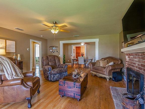 5th image of 607 Cummins Way #A