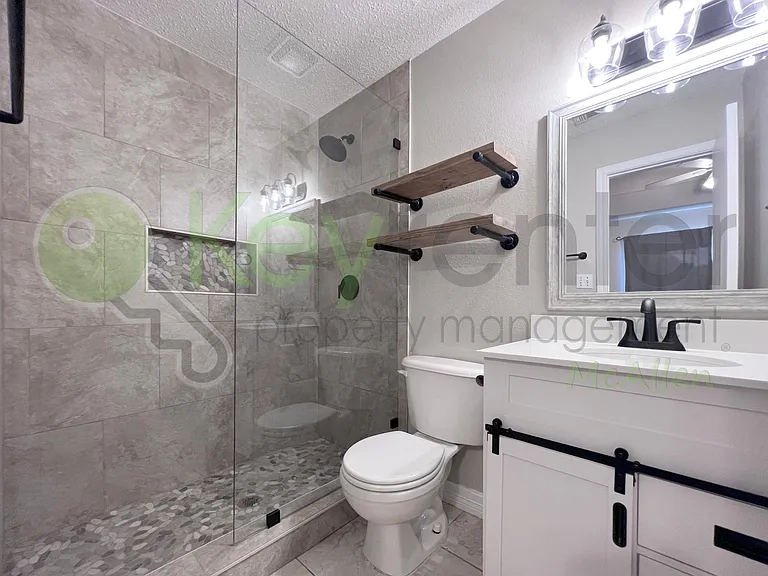 1204 E Rio Vista Ave — Photo 7