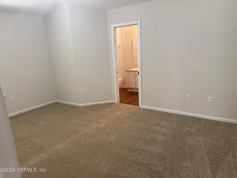 5550 Oak Crossing Dr — Photo 8