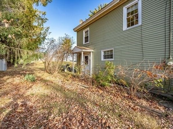 24 Old Post Rd, Worthington, MA 01098