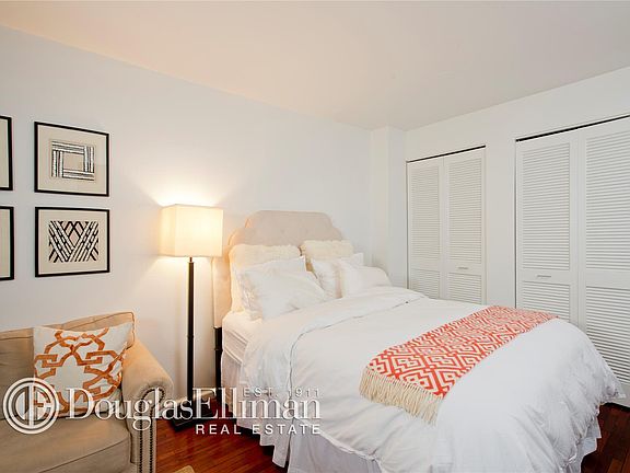 3rd image of 150 E 85th St APT 5C