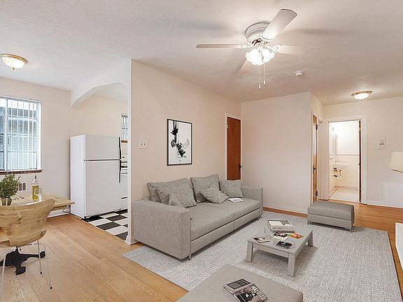 2nd image of 200 N Washington St #220-2