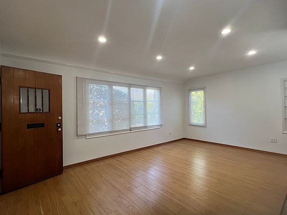 4th image of 1171 Huntington Dr APT A