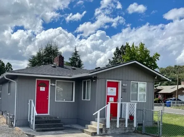 160 NW Rose St, Winston, OR 97496