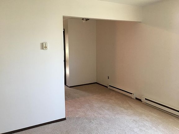 3rd image of 2632 Ellet Ave #4