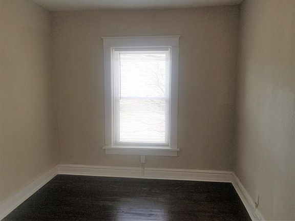 4th image of 2712B E 26th St #2712-B