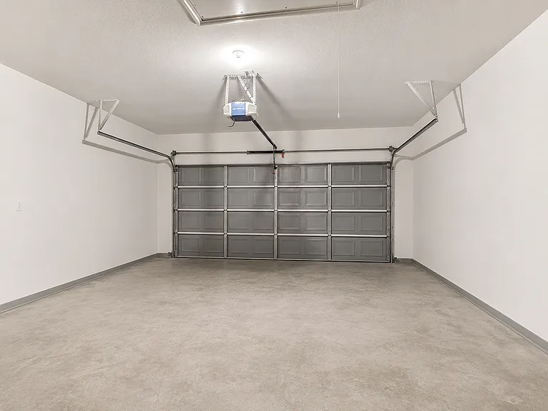 4841 Jodi Dr — Photo 32