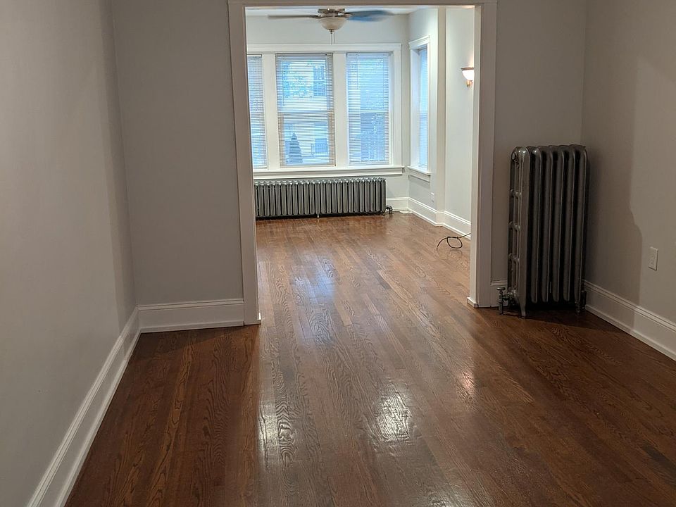 1st image of 4246 N Lawndale Ave Floor 2