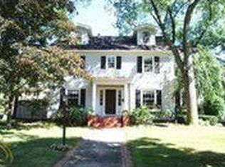 1259 Yorkshire Rd, Birmingham, MI 48009