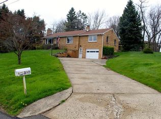 810 Vance Dr, Canonsburg, PA 15317