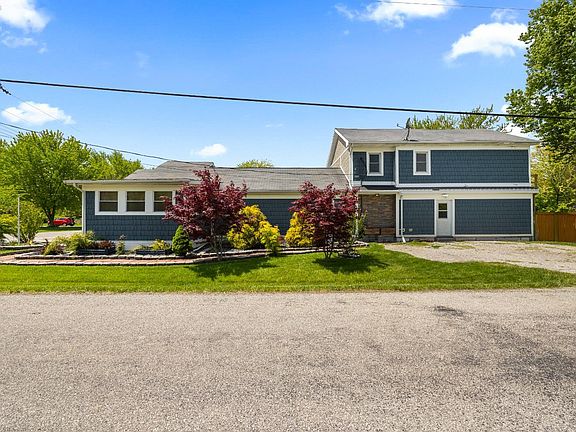3rd image of 1287 E Garnet Ave