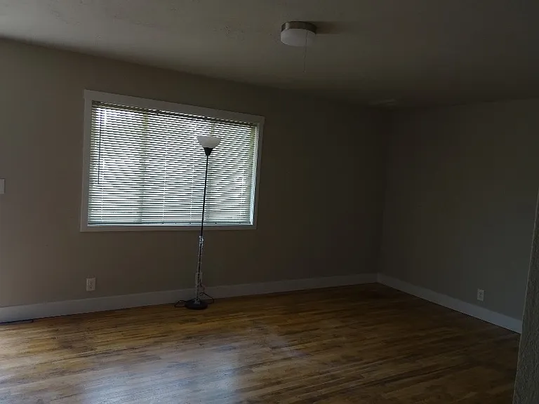 304 Baker Dr — Photo 4
