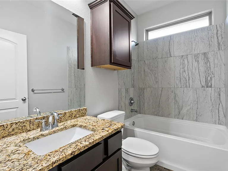 3406 Angelina St — Photo 12