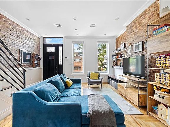 4th image of 1118 Greene Ave #2