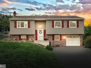 1253 Brighton Cir, Seven Valleys, PA 17360