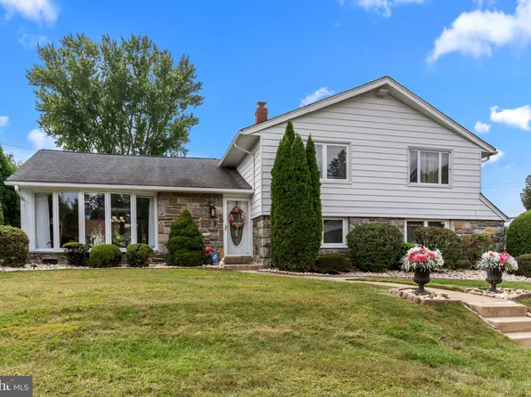 16 Durand Rd, Huntingdon Valley, PA 19006