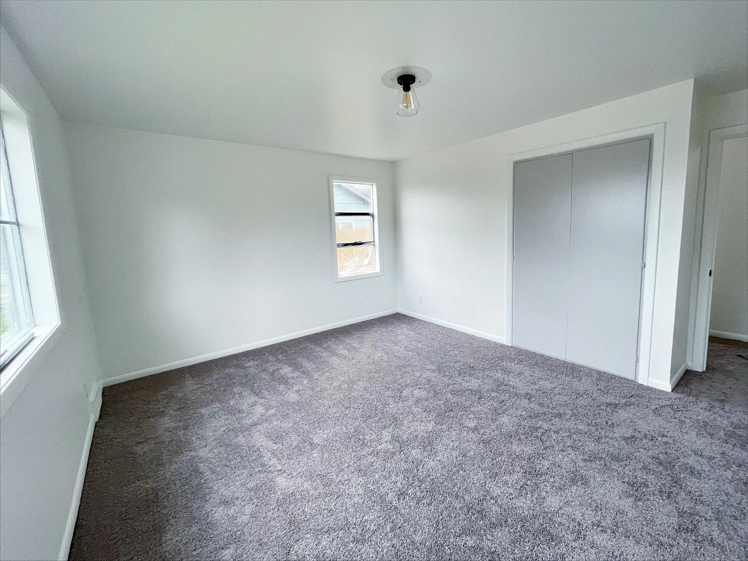 2743 Sylvan Dr W — Photo 4