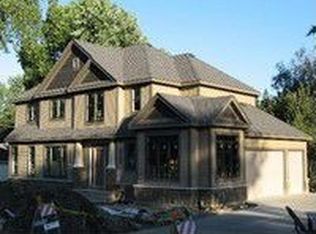 706 E Forest Ave, Wheaton, IL 60187