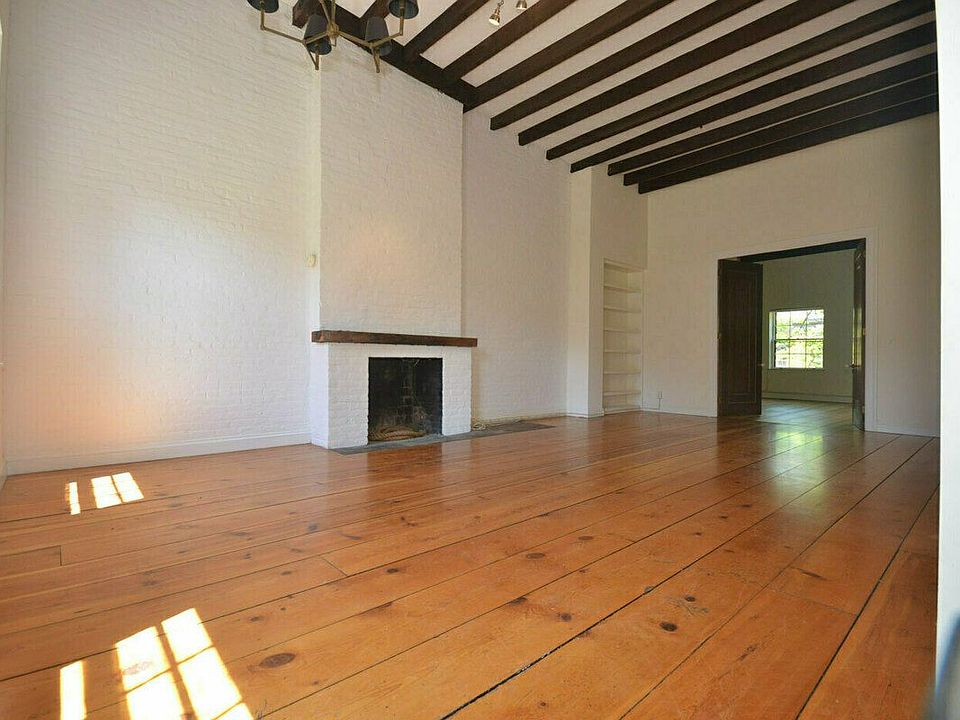 1st image of 60 Morton St APT 3