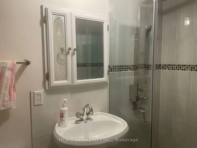 4 Ashstead Pl — Photo 17