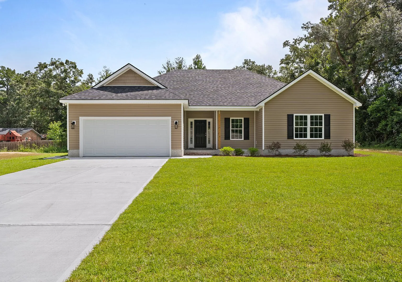 Bright & Spacious New Construction 3-Bedroom Home in Richmond Hill — Photo 1