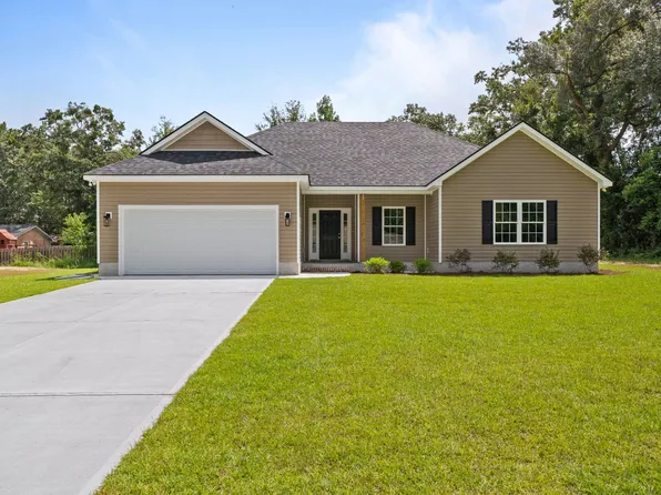 295 Deer Rd, Richmond Hill, GA 31324
