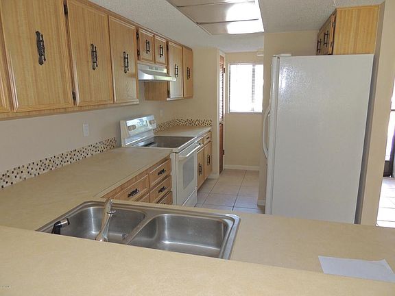 3rd image of 290 N 2nd St APT 3